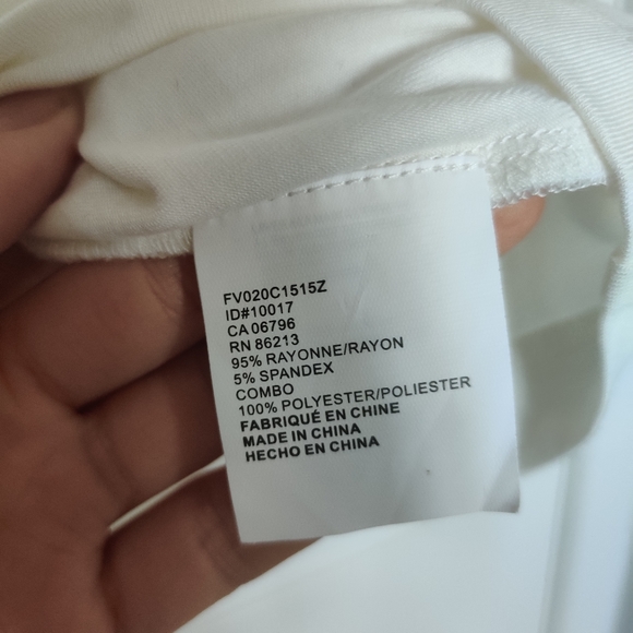 White t-shirt with lace top. - Picture 3 of 3